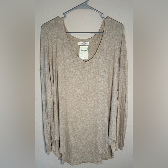 Sleep till noon Tops - NWT Sleep till noon long sleeve oatmeal cream colored cozy top size L